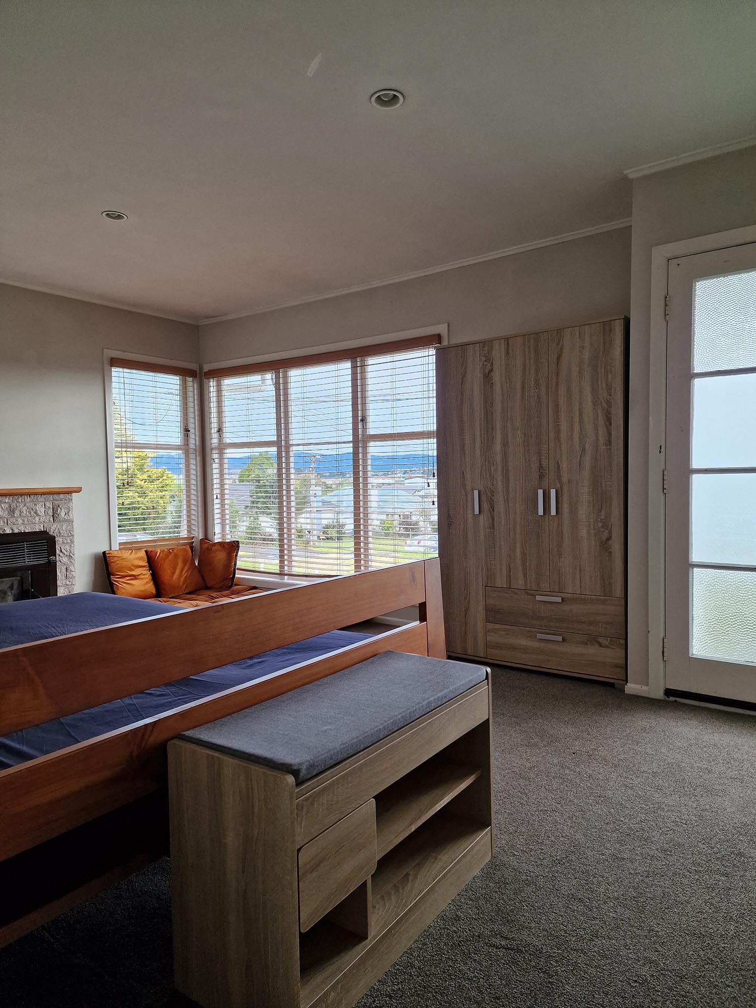 Уютная комната в Te Atatu South