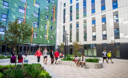 Стипендия на проживание стоимостью NZ$18,000 от University of Canterbury