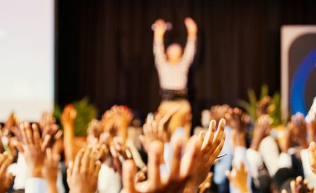 Новая Зеландия хочет больше иностранных студентов и улучшает их условия