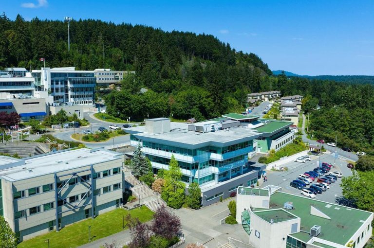 Закрытый вебинар “Вопрос-ответ с Vancouver Island University”
